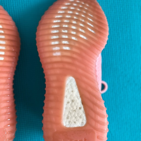 Yeezy Boost 350 “Bubble Gum” - Original shoe - Yeezy Boost 350 “glow” - Picture 2 of 4